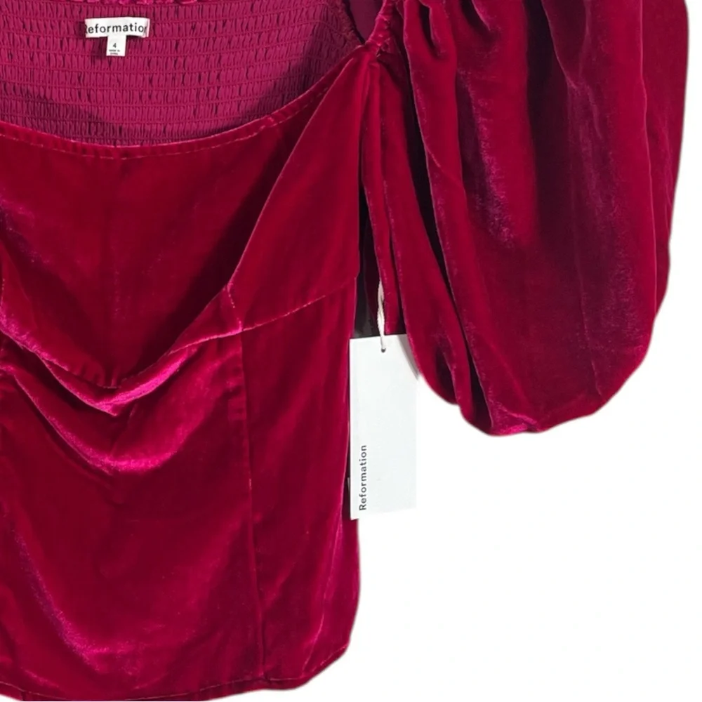 NWT Reformation Luka Velvet Top Rhubarb Red Size 0 Short Puff Sleeves Smocked